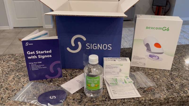 everything that came with my Signos CGM